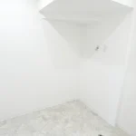 270046881-32