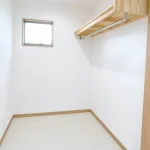 270048307-17