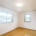 270048982-18