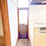 270050317-31