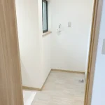 270050751-31