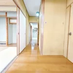 270052563-18