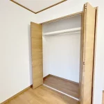 270034918-18