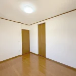 270050219-16