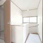 270052048-19