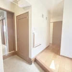 270052745-18