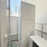 270052847-27