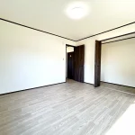B03032-000003-100236-18