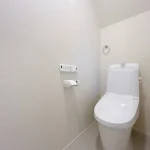 B03033-000013-103276-8