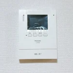 B03033-000016-104256-24