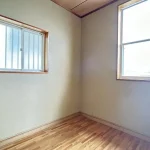 B03033-000089-197515-12