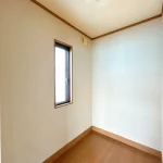 B03033-000126-259964-27