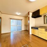 ECF-20260621-26708026_cozinha_integrada_com_sala_de_estar-1.jpg